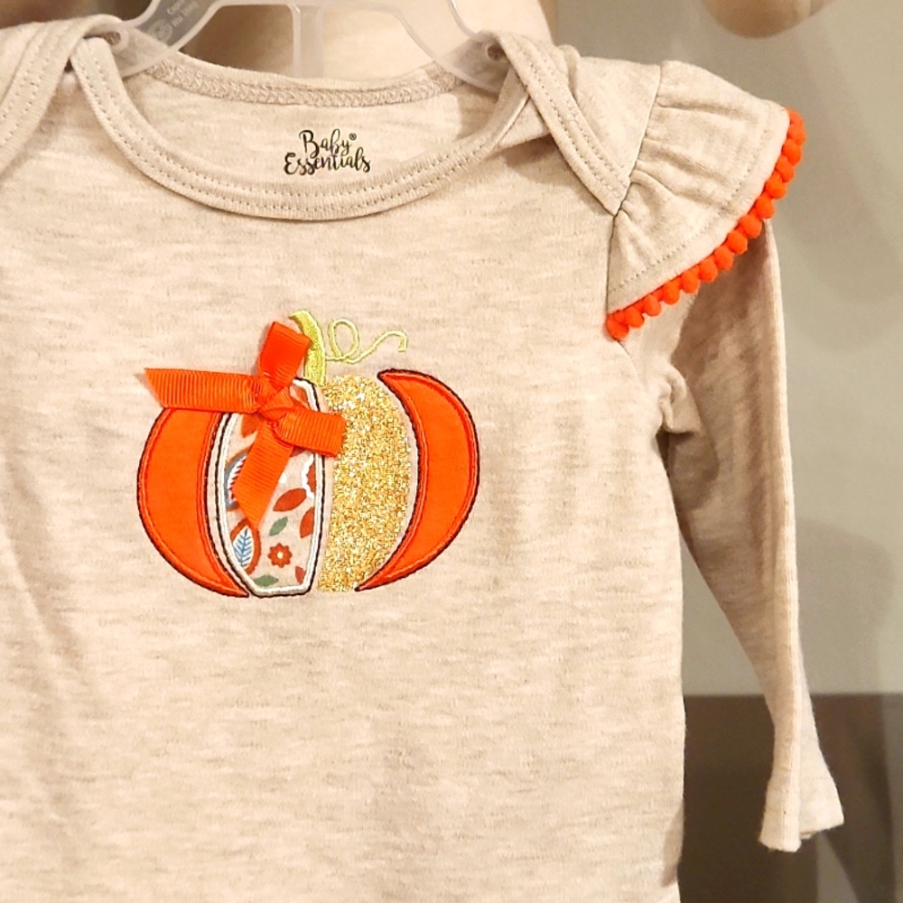 GIRLS FALL BABY ESSENTIALS 2PC. PUMKIN SET CLEARANCE - Picture 2 of 5